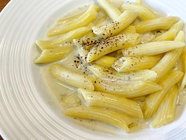 ・念願の初オリーブ, ・つまみは300円台から, ・ワインは200円台, ・今日イチのサプライズ