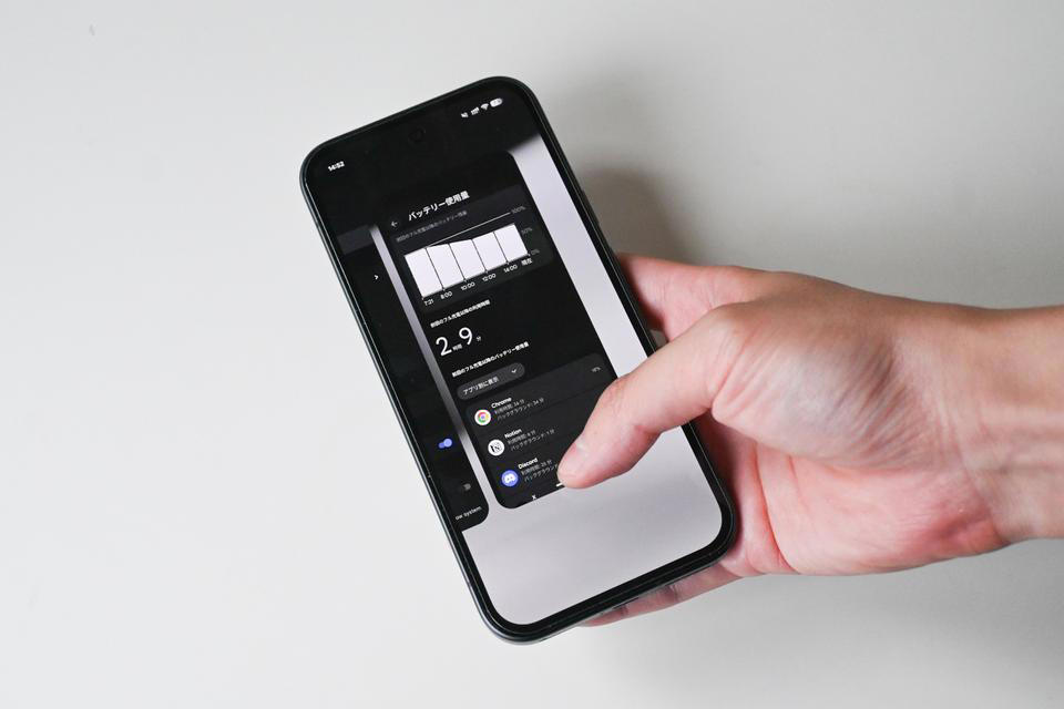 Google「Pixel 9a」がおすすめな理由, Pixelだけで使えるオンデバイスGeminiが便利！, 大容量バッテリーで、モバイルバッテリー要らず, カメラが出っ張らないシンプルなデザインも◎, 一部9aでは使えないAI機能もある