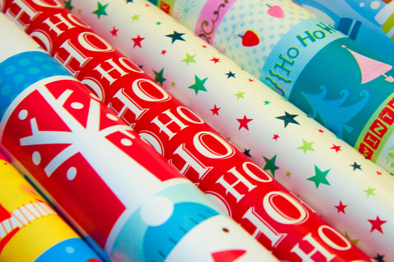 Wrapping paper 30 DIY Christmas decorations made from everyday objects, Clothespins, Wool blankets, Paint chips, Wine corks, Candy canes, Deck of cards, Pinecones, Sheet music, Cookie cutters, Pennant flags, Blanket scarfs, Magazines, Jam jars, Mason jars, Branches, Christmas light bulbs, Toilet paper rolls, Christmas cards, Envelopes, Salt shakers, Wrapping paper, Coffee filters