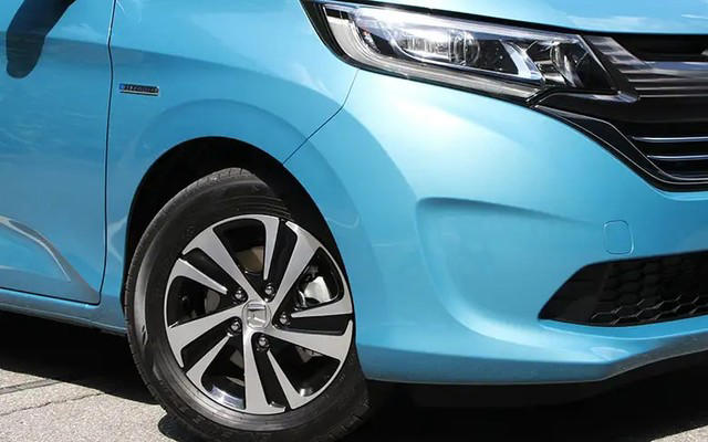 ホンダフリードの歴史・概要, コンセプト＆外装デザイン比較, 予防安全装備の比較, 内装、室内空間の比較, 走行性能、燃費性能の比較, おすすめは2代目フリード？それとも新型3代目フリード？, 2代目フリードのお勧めのグレードやオプションは？, 3代目フリード（GT系）のお勧めのグレードやオプションは？, 3代目フリード（GT系）の燃費、ボディサイズなどスペック