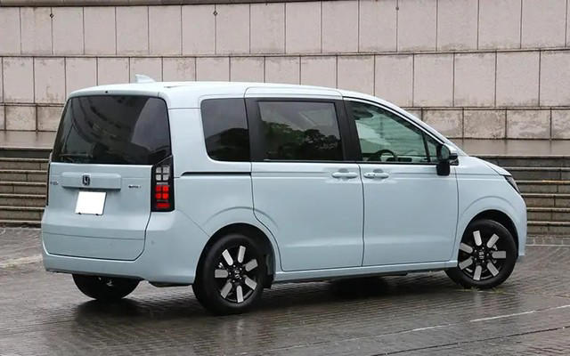 ホンダフリードの歴史・概要, コンセプト＆外装デザイン比較, 予防安全装備の比較, 内装、室内空間の比較, 走行性能、燃費性能の比較, おすすめは2代目フリード？それとも新型3代目フリード？, 2代目フリードのお勧めのグレードやオプションは？, 3代目フリード（GT系）のお勧めのグレードやオプションは？, 3代目フリード（GT系）の燃費、ボディサイズなどスペック