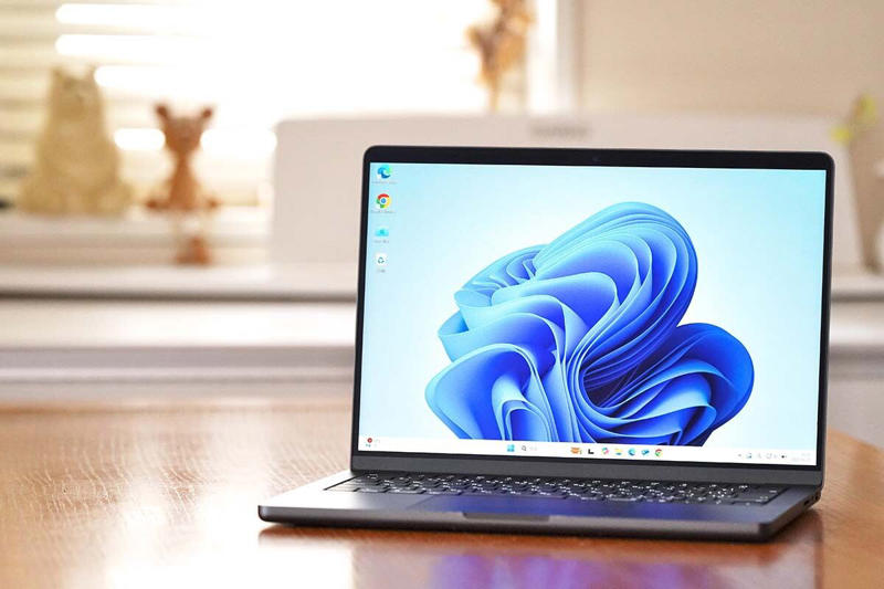 M5チップ搭載でAIまわりの処理性能が特に向上, M5の高性能を生かしてWindowsも快適に使える！, コストダウンとは無縁の装備でWindowsを操れる！, サブスク費用はかかるが、キャンペーンをうまく利用すべし