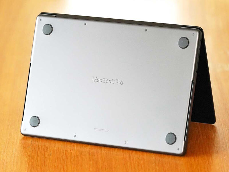 M5チップ搭載でAIまわりの処理性能が特に向上, M5の高性能を生かしてWindowsも快適に使える！, コストダウンとは無縁の装備でWindowsを操れる！, サブスク費用はかかるが、キャンペーンをうまく利用すべし