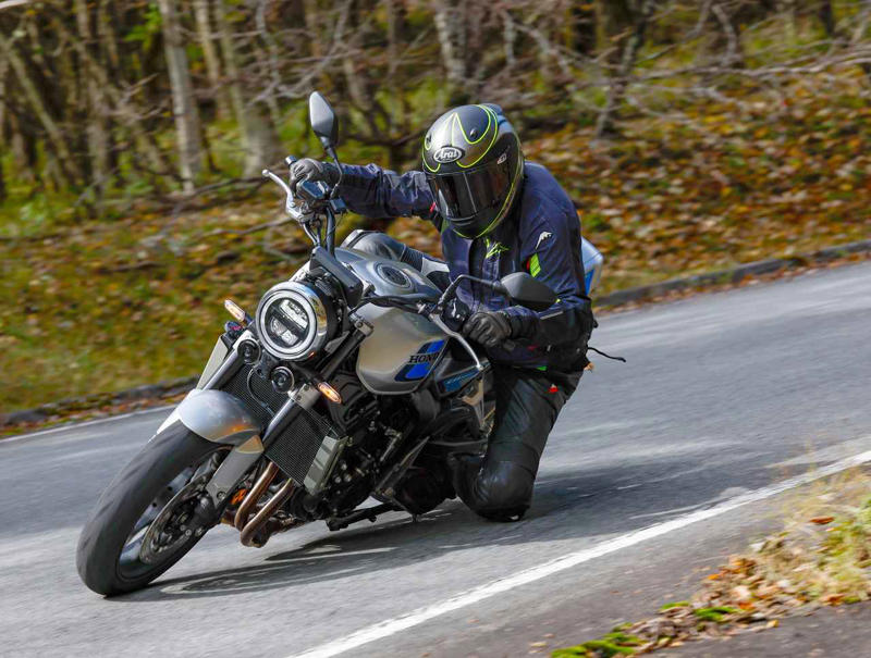 ホンダ「CB1000F」インプレ（太田安治）, ホンダ「CB1000F」カラー・人気投票, ホンダ「CB1000F」ライディングポジション・足つき性, ホンダ「CB1000F」各部装備・ディテール解説, ホンダ「CB1000F」動画・写真, ホンダ「CB1000F」主なスペック・燃費・製造国・価格, ホンダ「CB1000F」関連のおすすめ記事