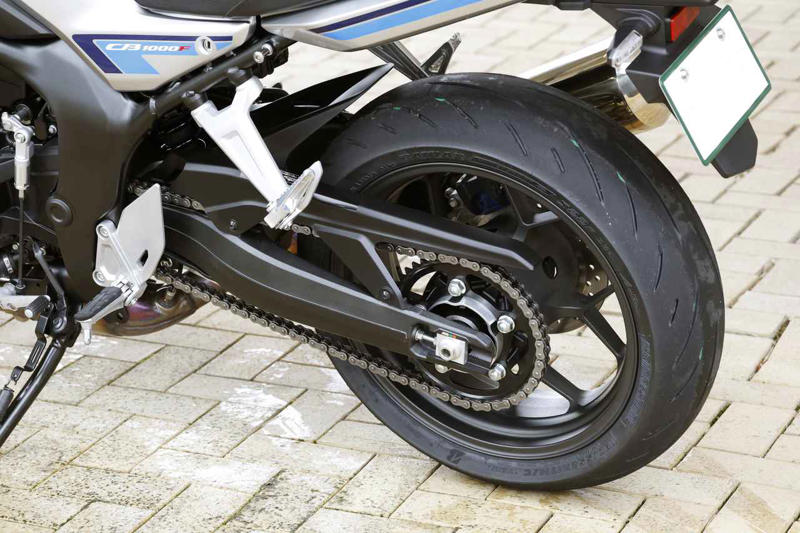 ホンダ「CB1000F」インプレ（太田安治）, ホンダ「CB1000F」カラー・人気投票, ホンダ「CB1000F」ライディングポジション・足つき性, ホンダ「CB1000F」各部装備・ディテール解説, ホンダ「CB1000F」動画・写真, ホンダ「CB1000F」主なスペック・燃費・製造国・価格, ホンダ「CB1000F」関連のおすすめ記事