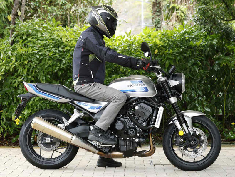 ホンダ「CB1000F」インプレ（太田安治）, ホンダ「CB1000F」カラー・人気投票, ホンダ「CB1000F」ライディングポジション・足つき性, ホンダ「CB1000F」各部装備・ディテール解説, ホンダ「CB1000F」動画・写真, ホンダ「CB1000F」主なスペック・燃費・製造国・価格, ホンダ「CB1000F」関連のおすすめ記事