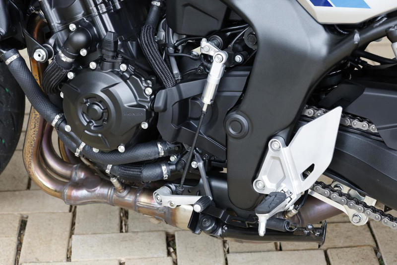 ホンダ「CB1000F」インプレ（太田安治）, ホンダ「CB1000F」カラー・人気投票, ホンダ「CB1000F」ライディングポジション・足つき性, ホンダ「CB1000F」各部装備・ディテール解説, ホンダ「CB1000F」動画・写真, ホンダ「CB1000F」主なスペック・燃費・製造国・価格, ホンダ「CB1000F」関連のおすすめ記事