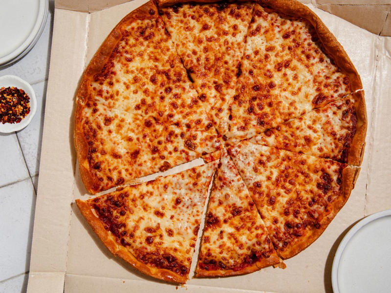 How I Chose and Tested the Thin-Crust Pizzas, The Best Fast Food Thin-Crust Pizzas, Ranked, 4th Place: Papa Johns, 3rd Place: Domino's, 2nd Place: Pizza Hut, 1st Place: Little Caesars