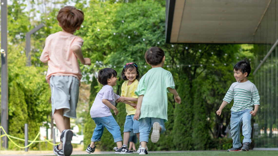 モンテッソーリ教育を受けた人, 一条校に籍を置きながらフリースクールへ, なぜ、あきる野に開校するのか, きっかけは「歌のお姉さん」での経験, “習い事”ではなく学校にこだわった理由, 学ぶことの楽しさを体感できる6年間に