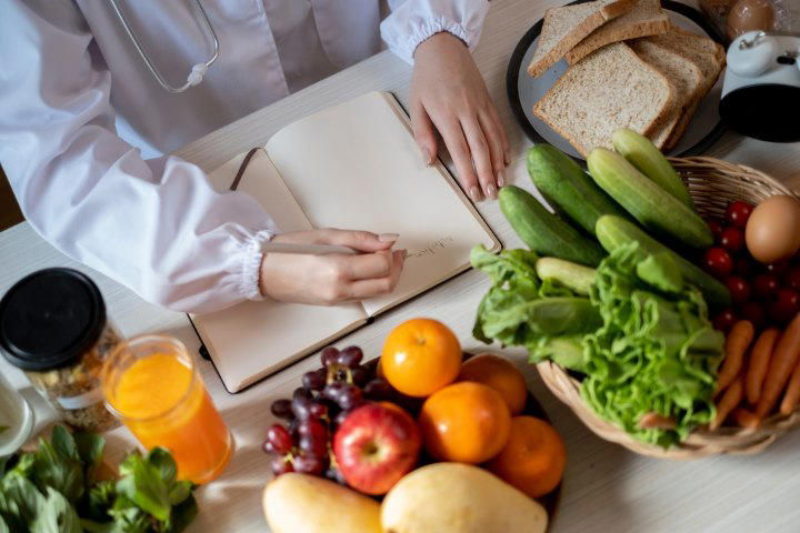 Malaysians face a nutrition challenge, Impulse buying is another challenge, The time cost we don’t count, Freshness is not limited to stores, Food is becoming personal, Rethinking the grocery run