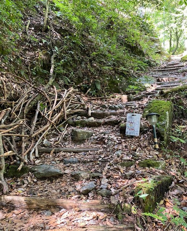 死亡事故も…「高齢者」と「訪日外国人」による無謀な登山, 「日本語ワカラナイ」で警告を無視する外国人, 外国人も同じ…「無謀な登山者」に共通する「言い訳」, 深刻な「山のトイレ問題」, 引き返す「勇気」を
