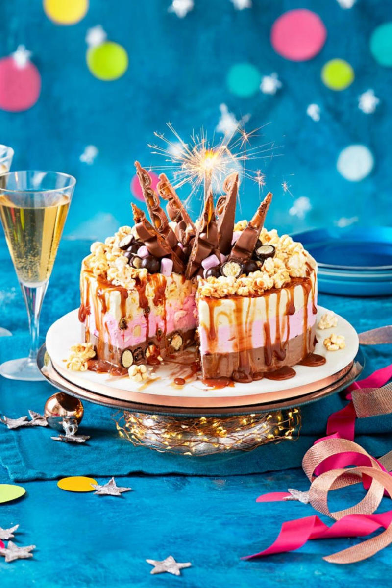 Double chocolate mousse trifle, Pavlova cheesecake, Christmas fruitcake, Choco-caramel popcorn icecream cake, World’s easiest Christmas pudding wreath, Pavlova Christmas tree, Mango no-bake cheesecake tart, Berries and cream mille-feuille, Classic steamed pudding, Watermelon star pavlova with rosewater cream, Rum-soaked fig, ginger and white chocolate ice-cream, Pina colada trifle, Cranberry chocolate crunch bundt cake, Coffee and fig fruit cakes, Chocolate semifreddo with raspberries and honeycomb, Chocolate cherry and brandy yule log, Cheat’s pavlova, Dark chocolate, fig and spiced rum cakes, Grand Marnier ganache-filled Christmas pudding, Mango ice-cream cake, Luxe dessert platter, Summer fruit cheesecake with lemon ginger crust, Paris-Brest with plums and honey mascarpone, Mini lime pies, Mini strawberry yoghurt bundt cakes, Mini spiced choc-cherry ripple cakes, Choc-caramel rocky road pavlova, Fruit cake and peach trifle, Festive ice-cream sandwiches, Berry tiramisu, Christmas kalua and chocolate tart, Mini pavlova Christmas trees, Tangy passionfruit and lemon meringue ice cream pie, Ginger, mango and honey cheesecake, Frozen burnt brandy butter Christmas pudding