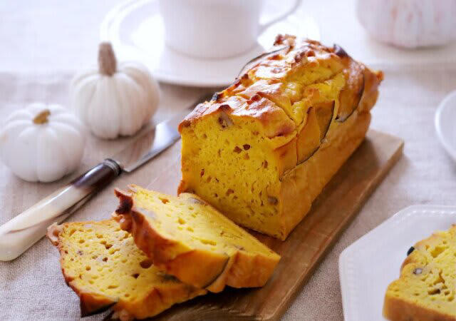 カボチャとオレオのハロウィンカップケーキ, カボチャとオレオのハロウィンカップケーキの材料（マフィンカップ10個分・約225kcal／1個）, カボチャとオレオのハロウィンカップケーキの作り方（調理時間：15分（焼く時間は除く））, かぼちゃとクルミのパウンドケーキ, かぼちゃとクルミのパウンドケーキの材料（18cmパウンドケーキ型1台分・約200kcal／1切れ）, かぼちゃとクルミのパウンドケーキの作り方（調理時間：15分（焼く時間は除く））, かぼちゃのスコーン, かぼちゃのスコーンの材料（6個分・約109 kcal／1個）, かぼちゃのスコーンの作り方（調理時間：20分）, シンプルかぼちゃマフィン, シンプルかぼちゃマフィンの材料（6個分・約180kcal／1個）, シンプルかぼちゃマフィンの作り方（調理時間：20分（焼く時間は除く））, かぼちゃのコロコロドーナツ, かぼちゃのコロコロドーナツの材料（15個分・約70kcal／1個）, かぼちゃのコロコロドーナツの作り方（調理時間：25分（生地を寝かせる時間を除く））