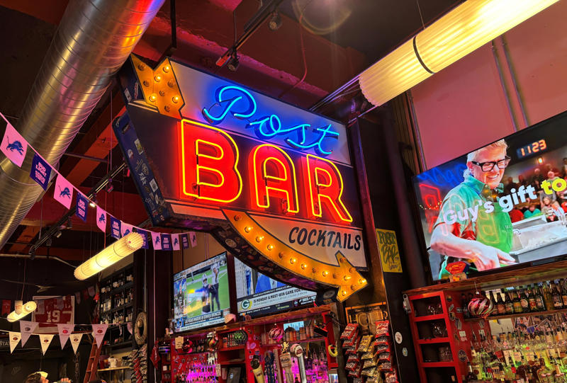Magnolia Bar: Louisville, Kentucky, Melody Inn: Indianapolis, Indiana, The Post Bar: Detroit, Michigan, Sam's Silver Circle: Indianapolis, Indiana, Seidenfaden's: Louisville, Kentucky, Tommy's Detroit Bar and Grill: Detroit, Michigan