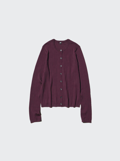 ユニクロの赤系アイテムで魅せる♡ALL UNIQLOの秋冬カラーコーデ7選, ワインカラー×黒ブルゾンでつくる大人の洗練カジュアル, 赤ニットを肩掛けしてつくるトリコロールコーデ, 赤タートルが映える淡色ワントーンコーデ, ワインカーディガン×ベージュパンツの上品ニュアンスコーデ, ワイン×ブラックでつくる大人のきれいめスウェットコーデ, 赤カシミヤ×カーキパンツのカラーミックスコーデ, 赤ポロセーター×ネイビーパンツのトラッドコーデ