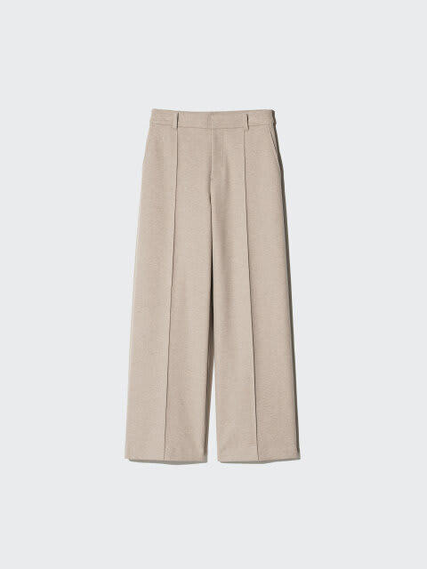 ユニクロの赤系アイテムで魅せる♡ALL UNIQLOの秋冬カラーコーデ7選, ワインカラー×黒ブルゾンでつくる大人の洗練カジュアル, 赤ニットを肩掛けしてつくるトリコロールコーデ, 赤タートルが映える淡色ワントーンコーデ, ワインカーディガン×ベージュパンツの上品ニュアンスコーデ, ワイン×ブラックでつくる大人のきれいめスウェットコーデ, 赤カシミヤ×カーキパンツのカラーミックスコーデ, 赤ポロセーター×ネイビーパンツのトラッドコーデ
