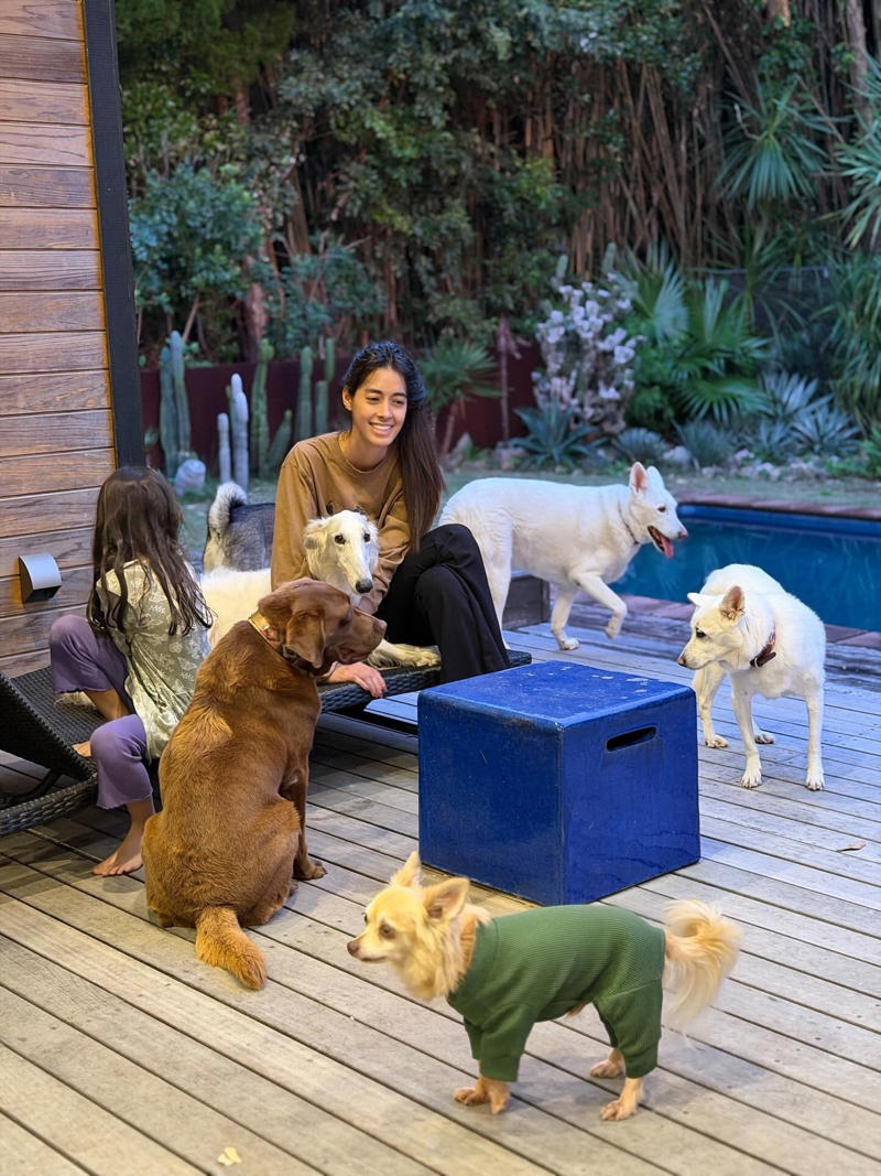 ■小さい頃、犬だけは飼ってもらえなかった, ■娘と動物たちはきょうだいのような関係, ■保護犬ボランティアで娘は人生勉強, ■子育てのこだわりは、こだわらないこと！？, ■勉強が苦手な母親でも、娘には学習習慣を, ■子育ての正解って？　親はどうあるべき？