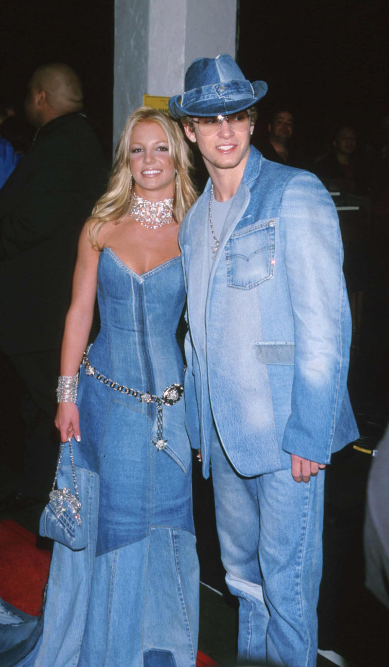 Denim on denim Colored sunglasses, Bedazzled jeans, Tiered miniskirts, Tank tops over another shirt, Denim on denim, Boho vibes, Leggings with everything, Cropped cardigans, Shirts that were laced up from the front, Wide belts, Halterneck dresses, Low-rise sweatpants