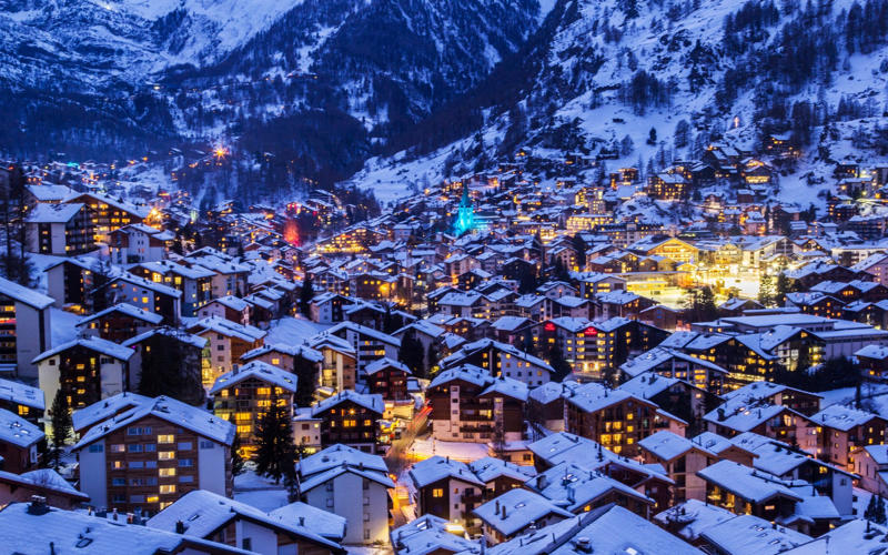 1. Not booking early – or late – enough, 2. Underestimating booking costs, 3. Choosing the wrong tour operator, 4. Misjudging local costs, 5. Staying too low, 6. Not cross-checking dates, 7. Not booking lessons, 8. Failing the fitness test, 9. Skimping on insurance, 10. Believing the snow reports, 11. Not booking restaurants