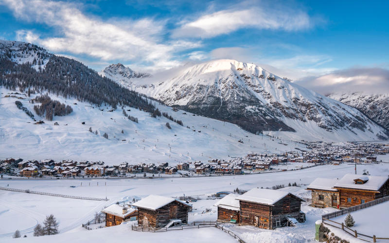 1. Not booking early – or late – enough, 2. Underestimating booking costs, 3. Choosing the wrong tour operator, 4. Misjudging local costs, 5. Staying too low, 6. Not cross-checking dates, 7. Not booking lessons, 8. Failing the fitness test, 9. Skimping on insurance, 10. Believing the snow reports, 11. Not booking restaurants