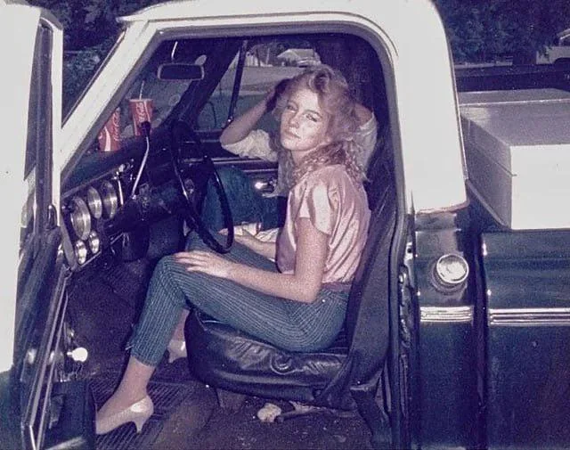 Sweetheart in the car NYC, 1982, Guy with style, On the move, 1981, UK, 1984, Pub night, 1985, Driveway cool, 1988, Summer vibes, 1986, Car show, 1983, Basement party, 1987, Mustang in the 80s, Sweetheart in the car, Sidewalk rollers, Short shorts and cool cars, Squad goals, Colt confidence, Time Square, Fueling the dream, Rebel crew