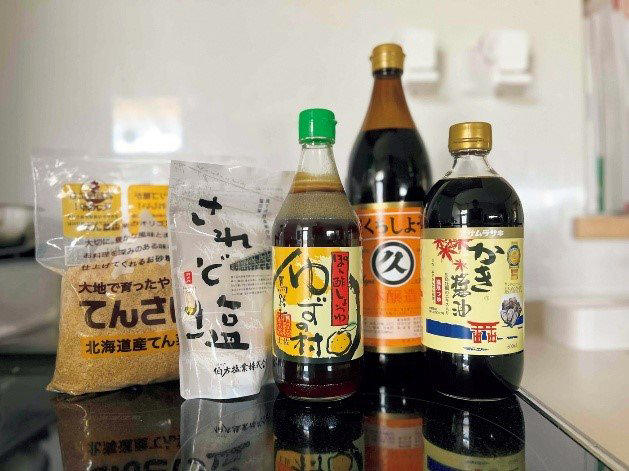 あにかさんが考える「やめる」＝節約につながる理由, リビング・ダイニングで「やめた」ことは？, キッチンで「やめた」ことは？, 書斎で「やめた」ことは？, ランドリールームで「やめた」ことは？, クローゼットで「やめた」ことは？, 「やめる」ことで節約に！貯金0円からも脱出