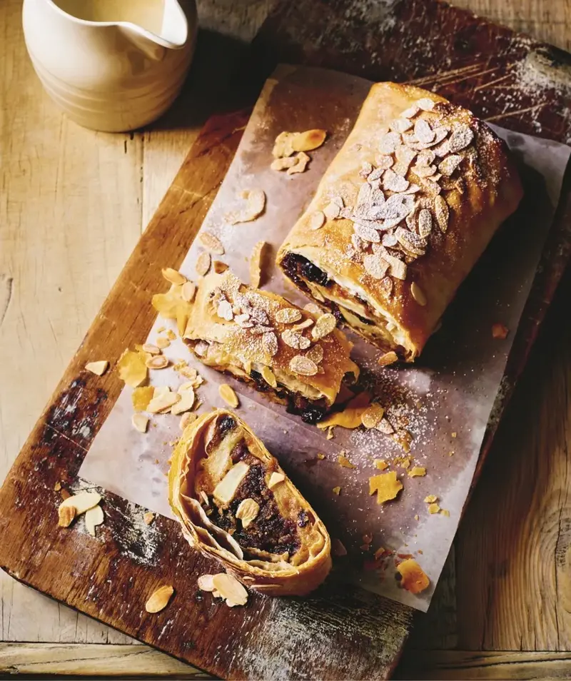CULINARY CURIOSITY, BUSIER THAN USUAL, CAMEMBERT &amp; SPINACH FILO PASTRY SLICES WITH A BEETROOT &amp; POMEGRANATE SALPICON, APPLE &amp; MINCEMEAT STRUDEL, MINI BRIOCHE TOASTS WITH WHIPPED FETA, FRESH FIGS