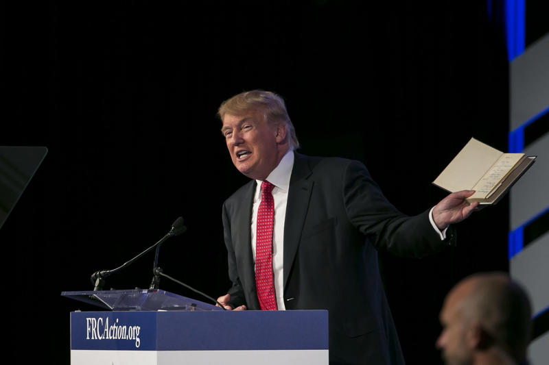 逆風にさらされるトランプ大統領, 「バイデンよりまし」と主張するトランプ大統領, 物価上昇は収まっていない, 怒りを爆発させる消費者たち, 上昇する食料品価格, 値上がりした牛肉, コーヒーも値上げ, 値上げされる生鮮食品, 物価を押し上げる医療費, 現実味のない対策, トランプ離れが進む可能性