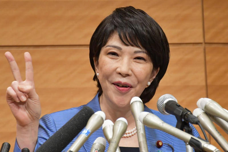 ■公用車から現れたのは…, ■「どこのブランド？」Xでも興味, ■高市首相の趣味「大好きで大好きで、やりたーい！」, ■「かっこいい！」「貴重かも」の声, ■執筆者プロフィール