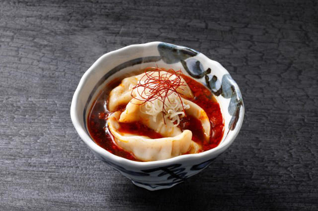 ①らあめん花月嵐「THE麻辣拉麺 FANTASTIC Special Edition」, ②すき家「牛・胡麻麻辣湯鍋定食」, ③肉汁餃子のダンダダン「麻辣湯肉汁餃子」, ④三十雑穀スープ 和風麻辣湯, ⑤野菜たっぷり麻辣湯風春雨煮込み