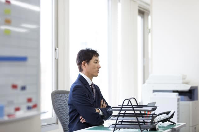 老後資金、あなたは何を頼りにしていますか？, 図表1 老後資金の財源として考えているもの （5つまで）, 何歳まで働きたいか, 図表2 何歳まで働きたいか？（金融資産別）, DC加入者なのに、DCを老後資金と考えない人たち, 図表3 DC加入者なのにDCを老後財源として選択していない人の割合, 「運用がうまくいっていない」層で高い割合, 図表4 DCを老後財源として選択していない人の運用に対するスタンス, あなたはDCを使いこなせていますか？