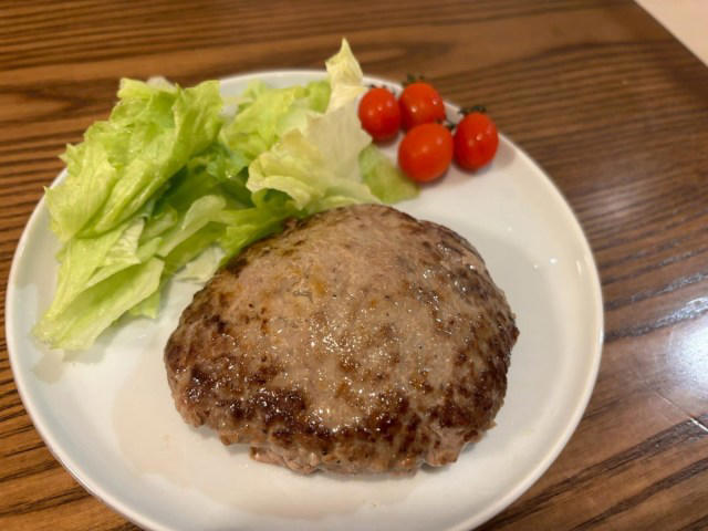 ・某有名高級焼肉店にも卸している実力, ・生肉だけじゃない！　総菜も絶品, ・実食レビュー　高級焼肉店の味が自宅で, ・1番人気ハンバーグはどうだ？, ・営業日は週末のみ, ・今回訪れた店舗の詳細