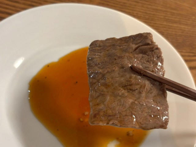 ・某有名高級焼肉店にも卸している実力, ・生肉だけじゃない！　総菜も絶品, ・実食レビュー　高級焼肉店の味が自宅で, ・1番人気ハンバーグはどうだ？, ・営業日は週末のみ, ・今回訪れた店舗の詳細