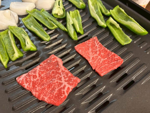 ・某有名高級焼肉店にも卸している実力, ・生肉だけじゃない！　総菜も絶品, ・実食レビュー　高級焼肉店の味が自宅で, ・1番人気ハンバーグはどうだ？, ・営業日は週末のみ, ・今回訪れた店舗の詳細