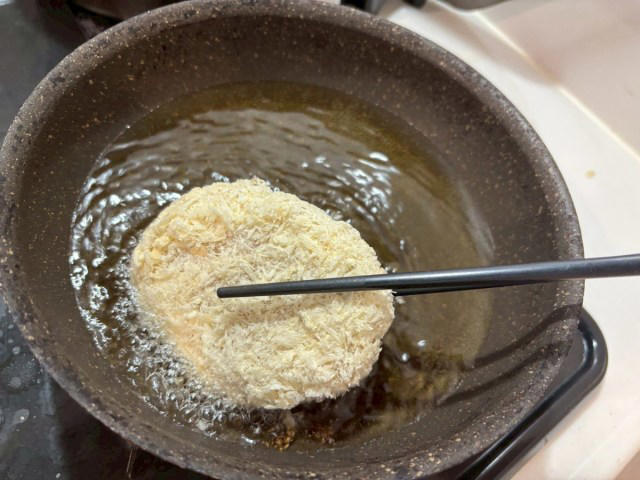 ・某有名高級焼肉店にも卸している実力, ・生肉だけじゃない！　総菜も絶品, ・実食レビュー　高級焼肉店の味が自宅で, ・1番人気ハンバーグはどうだ？, ・営業日は週末のみ, ・今回訪れた店舗の詳細