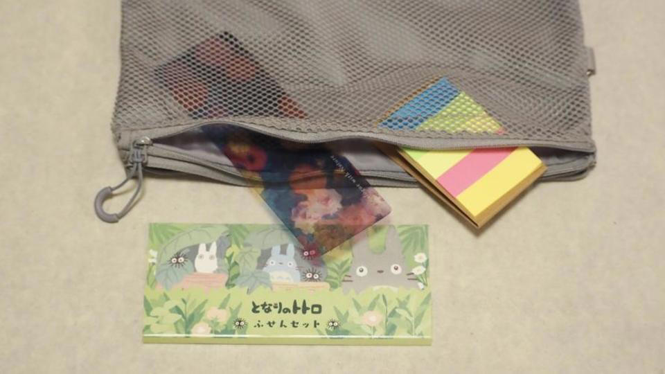 無印良品のアイテムを「ブックポーチ」に, 単行本、文庫本が入れられるよ, 付箋やしおりも持ち運びやすい, 「本を読もう！」と読書欲がアップしたよ, シンプルで使いやすいカラー