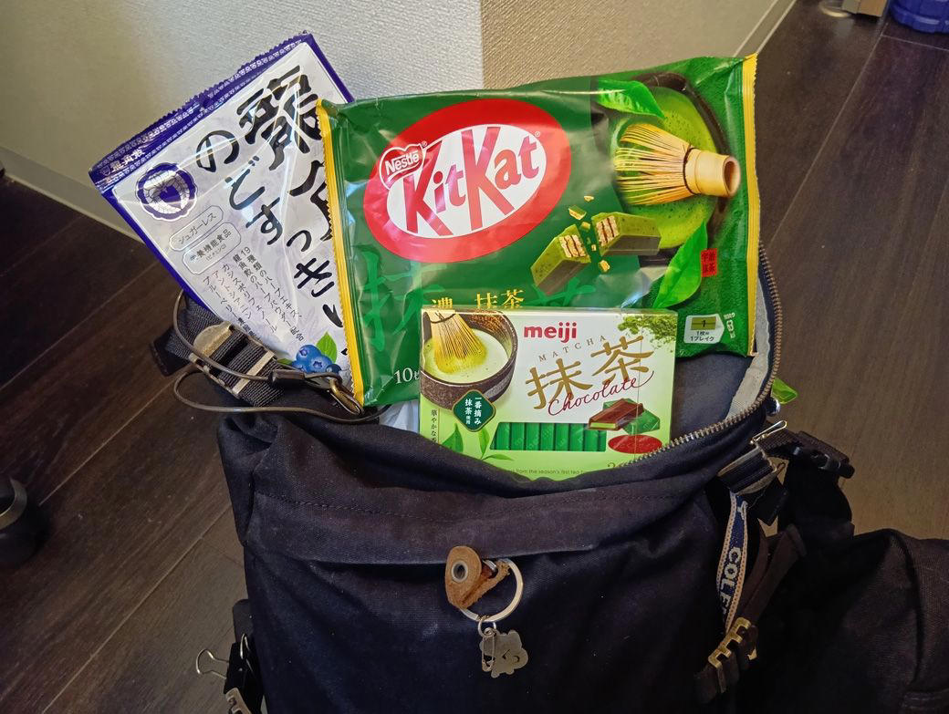 世界で通用する“日本のお菓子”のポテンシャル, ベスト3位「〇〇入り煎餅」は“ここぞ”で渡せば評価爆上がり？, ベスト2位“おにぎりせんべい”はパッケージに強みあり, ベスト1位「〇〇チョコレート」は海外旅行のマストアイテム？, 番外編：予想以上に受けが悪かった日本のお菓子