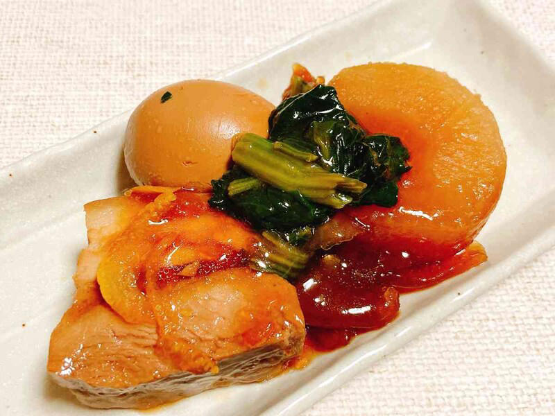 モニタリングで話題に！ 山下美月さんも絶賛した「角煮大根」, コストコの「角煮大根」のおいしい温め方は？, 【電子レンジ vs 鍋温め】コストコ「角煮大根」の温め方法を比較レビュー！, コストコの「角煮大根」のおいしい食べ方は？, コストコの「角煮大根」の値段, コストコの「角煮大根」の原材料, コストコの「角煮大根」のカロリー, コストコの「角煮大根」の消費期限と保存方法
