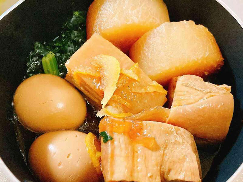 モニタリングで話題に！ 山下美月さんも絶賛した「角煮大根」, コストコの「角煮大根」のおいしい温め方は？, 【電子レンジ vs 鍋温め】コストコ「角煮大根」の温め方法を比較レビュー！, コストコの「角煮大根」のおいしい食べ方は？, コストコの「角煮大根」の値段, コストコの「角煮大根」の原材料, コストコの「角煮大根」のカロリー, コストコの「角煮大根」の消費期限と保存方法