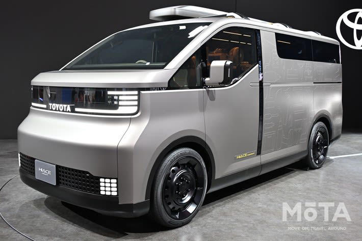 ジャパンモビリティショー2025に「新型ハイエース」のヒント登場, 新型ハイエースのボディサイズはどうなる？ 予想される2つのラインナップ, ボディタイプ1：標準（前輪駆動ベース・4ナンバーサイズ維持）, ボディタイプ2：ロング版（後輪駆動ベース・1ナンバー仕様）, 新型ハイエースの予想価格は270万円〜！, 標準（前輪駆動/4ナンバー）の予想価格：270万円〜, ロング版（後輪駆動/荷室長3000mm）の予想価格：300万円〜, ボンネット装着の理由は？ 「衝突安全基準」への対応, 理想的なボディ形状の現行ハイエース, 現行ハイエースは衝突安全基準に難あり, ボンネットのあるハイエースに進化が必要, ボンネット装着でも全長は維持される理由, ハイエースの全長を前提とした日本の物流, 「コンセプト」が示す4ナンバーサイズ維持のアイデア, ハイエースコンセプトの注意点, 新型ハイエースの発売時期は2029年頃か？ 現行モデルの中古車価格高騰も