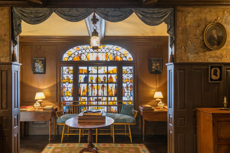 How to Identify Antique or Vintage Glass, Steuben Glass , Depression Glass , Lalique Glass , Tiffany Studios Glass , Murano Glass , Czech and Bohemian Glass