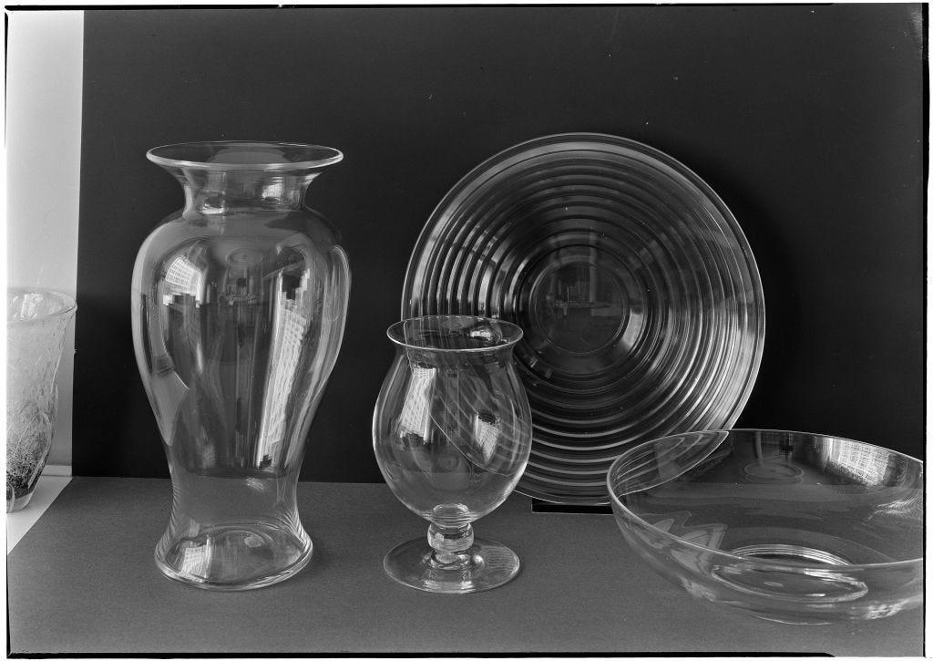 How to Identify Antique or Vintage Glass, Steuben Glass , Depression Glass , Lalique Glass , Tiffany Studios Glass , Murano Glass , Czech and Bohemian Glass
