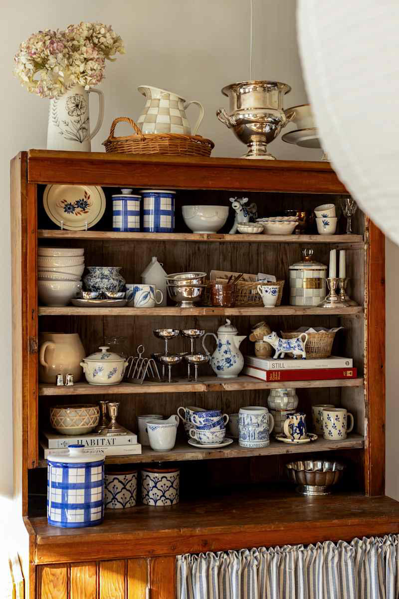 Pieces That Patina, Antique Books, Retro Lighting, Vintage Ceramics, Persian Rugs, Cast Iron, Further Reading