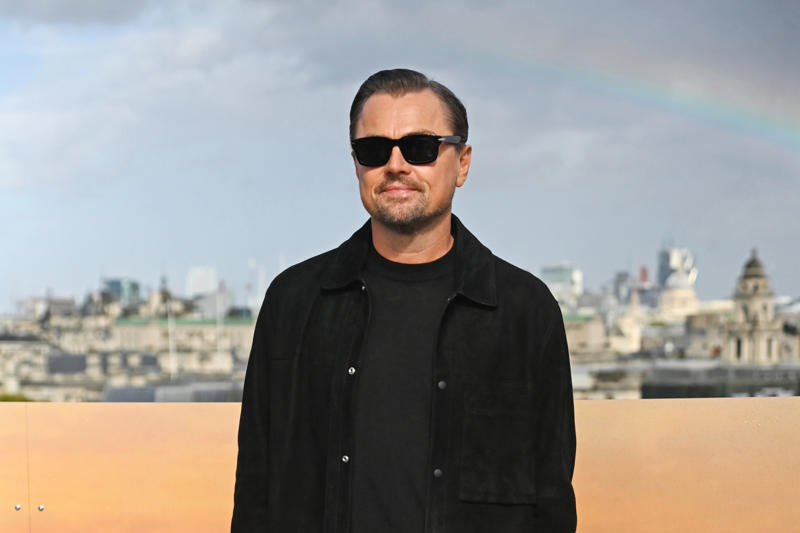 レオナルド・ウィルヘルム・ディカプリオ, 少し人とは違う家庭環境, 映画での大ブレイク, 「タイタニック」での転換点, 注目を集める恋愛歴, ファンはあまり好きではない, 自身のプラットフォームを利用して, 40代の出演映画, 最初のスキャンダル, モデルたちとの交際, ディカプリオとの交際における年齢制限, 山火事からの脱出, ベゾス夫妻の結婚式, ファンとの距離感
