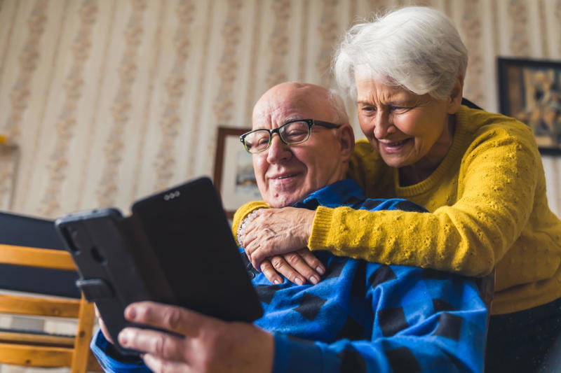 1) Consider a gradual transition into retirement, 2) Become a volunteer, 3) Seek out intergenerational connections, 4) Go for a walk with friends, 5) Attend a community lunch, 6) Join a club with people who share a passion, 7) Schedule in regular calls with your family , 8) Be proactive