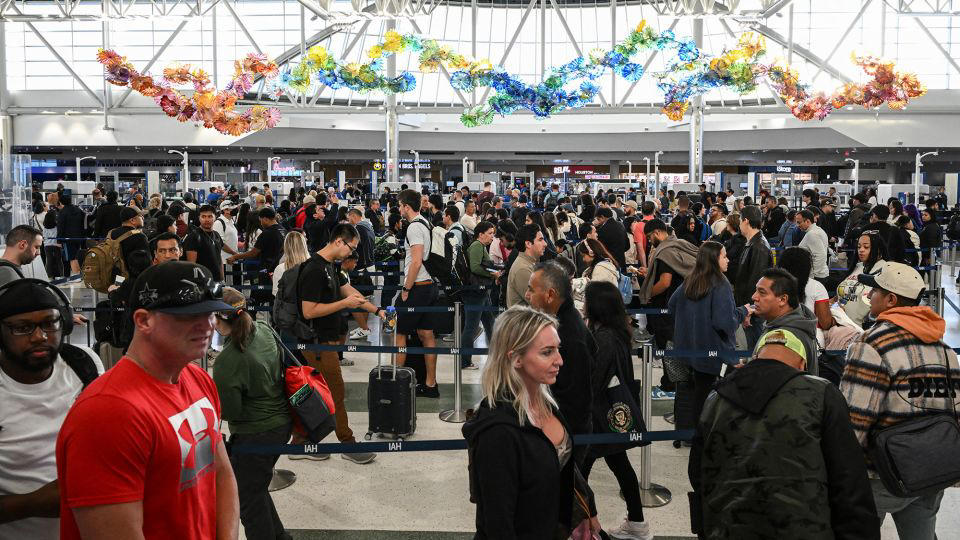 Will airline flight schedules be restored to normal by then?, What are the staffing challenges?, What strategies do travelers need to mitigate disruptions?, Should flyers proactively cancel?, Making contingency plans, Insurance options, Taking charge in the face of uncertainty
