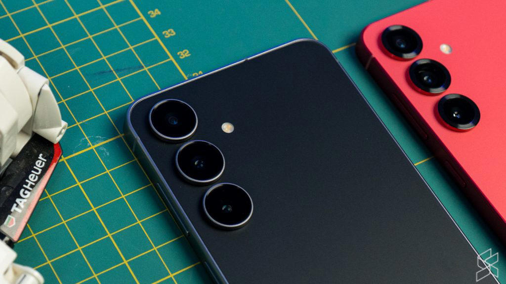 Build Quality &amp; Screen: Big Screen or Compact Size? You Choice, Performance: Galaxy S25 Flexes its Flagship Superiority, Cameras: Same, Same, but Different?, Battery &amp; Charging: FE Takes The Crown, Software: Top-notch Android Skin + Top-notch Software Support, Galaxy S25 FE: Best Value Samsung Phone in 2025?