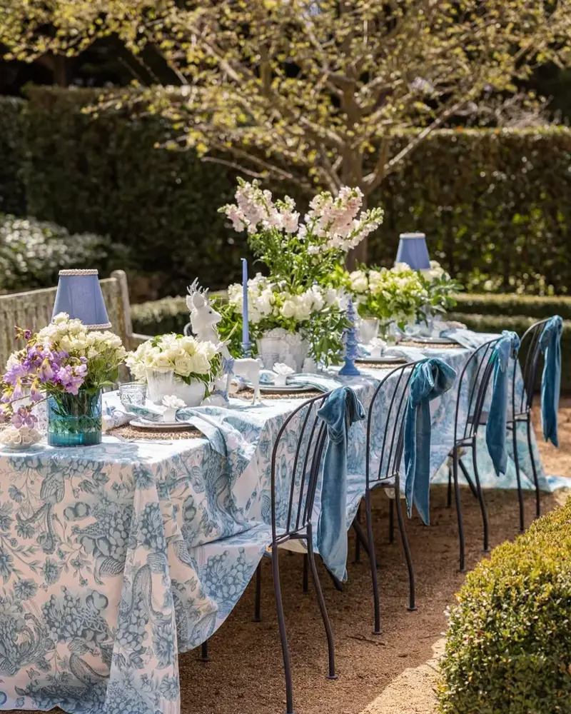 Maximalism, Statement Tree Toppers, Texture and Layering, Food Presentation as Performance, Personal Collections, Neutral Tones, Traditional Colours