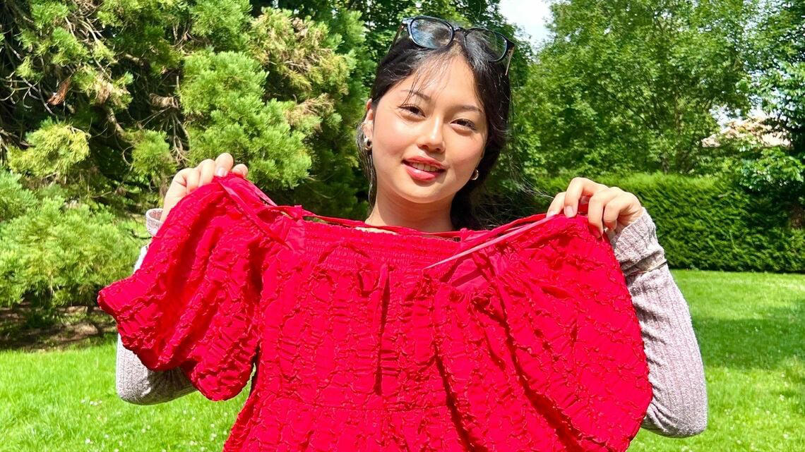 1年分のコスメの買いだめ, 日本で買ったリップで優越感に浸る, ユニクロは高級品！？, パーティー用のオシャレ着, 移民国家のフランス、文化の違いを考えてお土産を購入, 大学のクラスメイトは半分が日本好き
