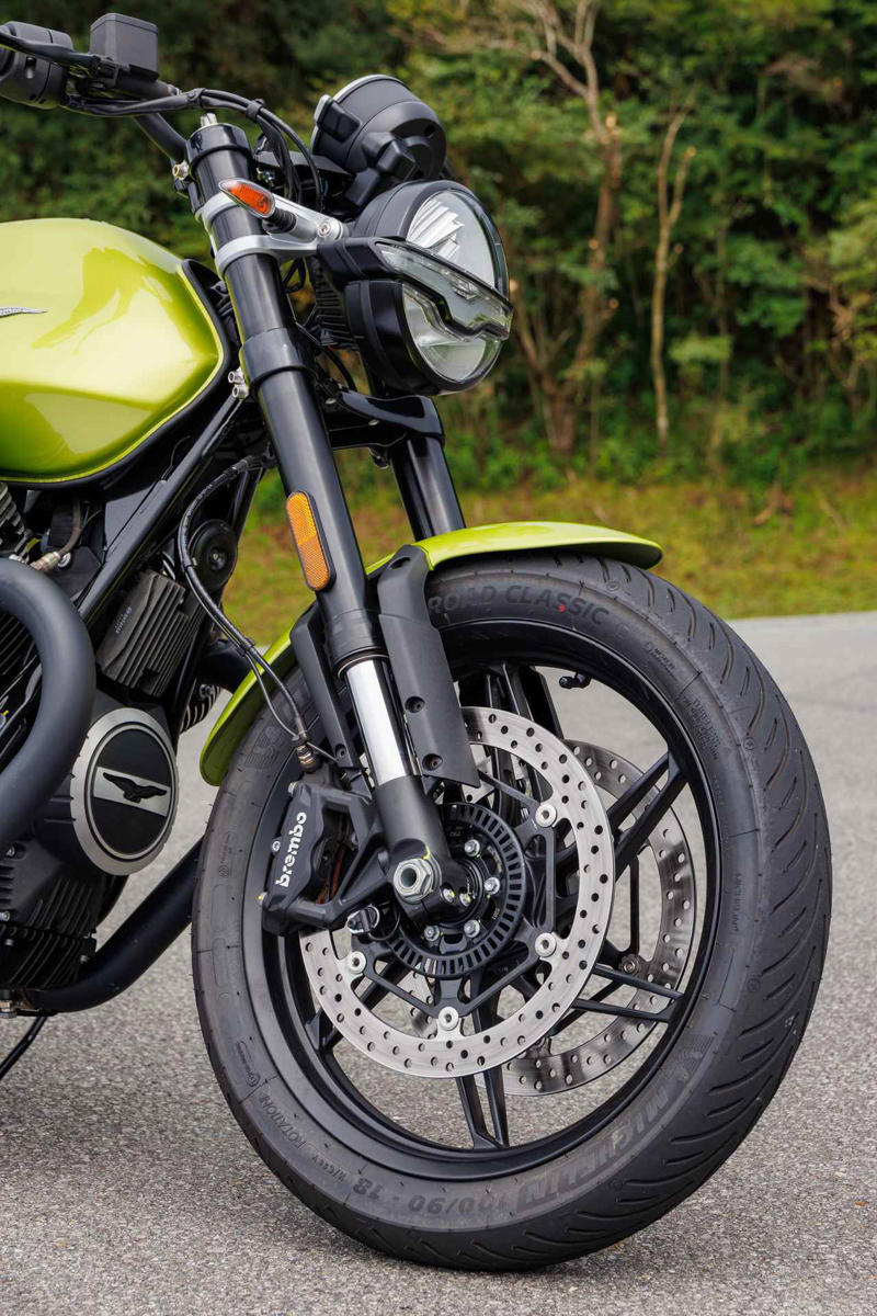 モト・グッツィ「V7 SPORT（2025年型）」インプレ（太田安治）, 最新の制御が生み出す快適性！　高速道路もワインディングも楽しめる！, モト・グッツィ「V7 SPORT（2025年型）」の各部装備・ディテールをチェック, ライディングポジション, モト・グッツィ「V7 SPORT（2025年型）」の主なスペック・価格, 「Special」も国内販売スタート, モト・グッツィ公式サイト, 平嶋夏海＆太田安治の試乗インプレは動画でチェック！